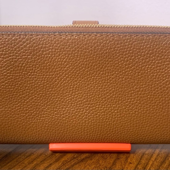 Michael Kors wallet - Picture 5 of 10